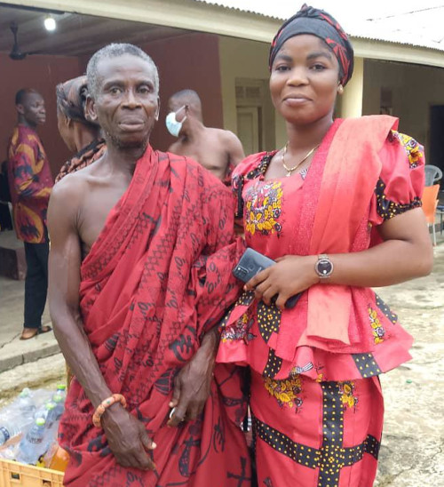 Ebusuapanyin Kofi Eduankomah (left)